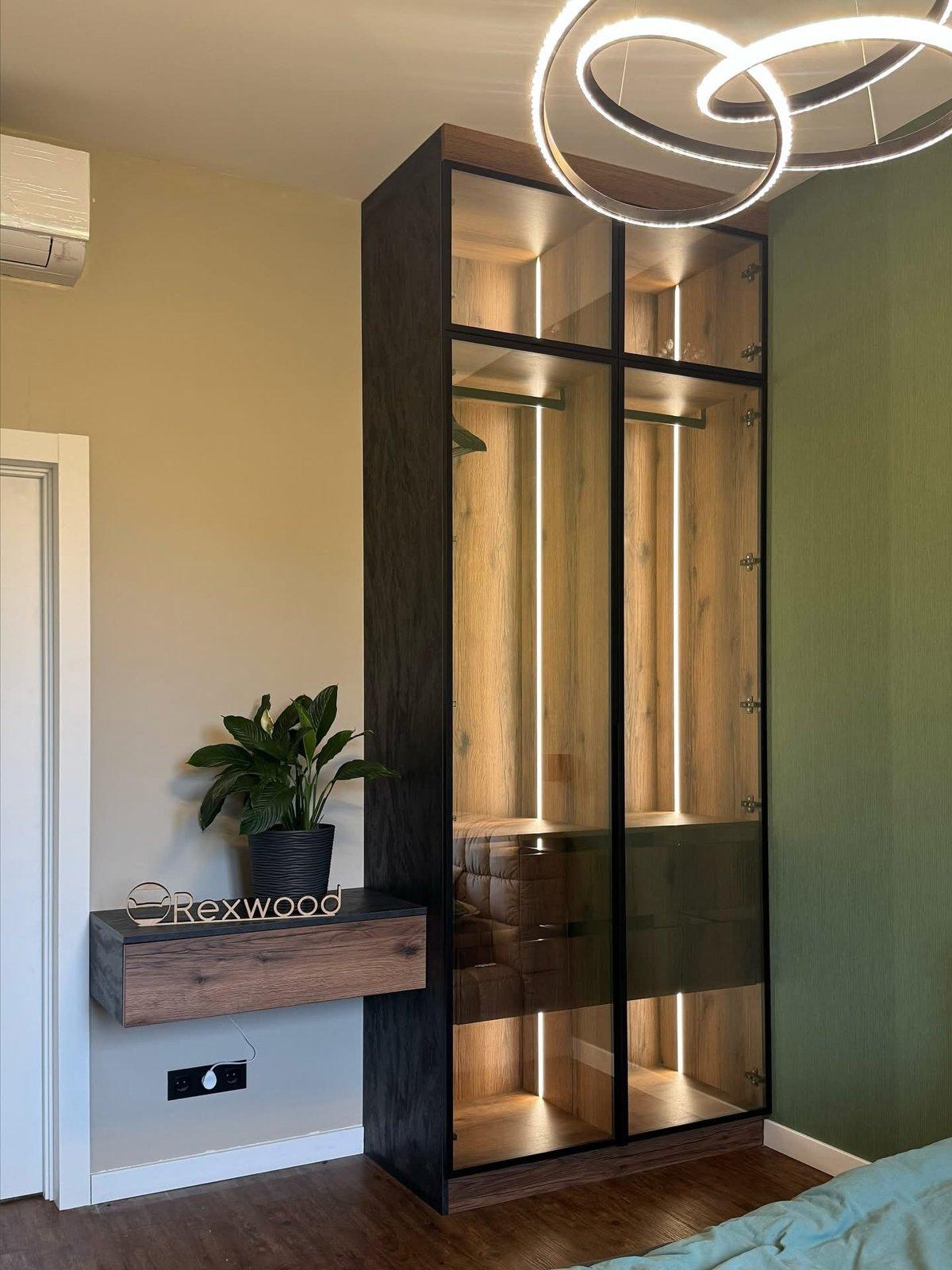 Glass Wardrobe with Lighting
