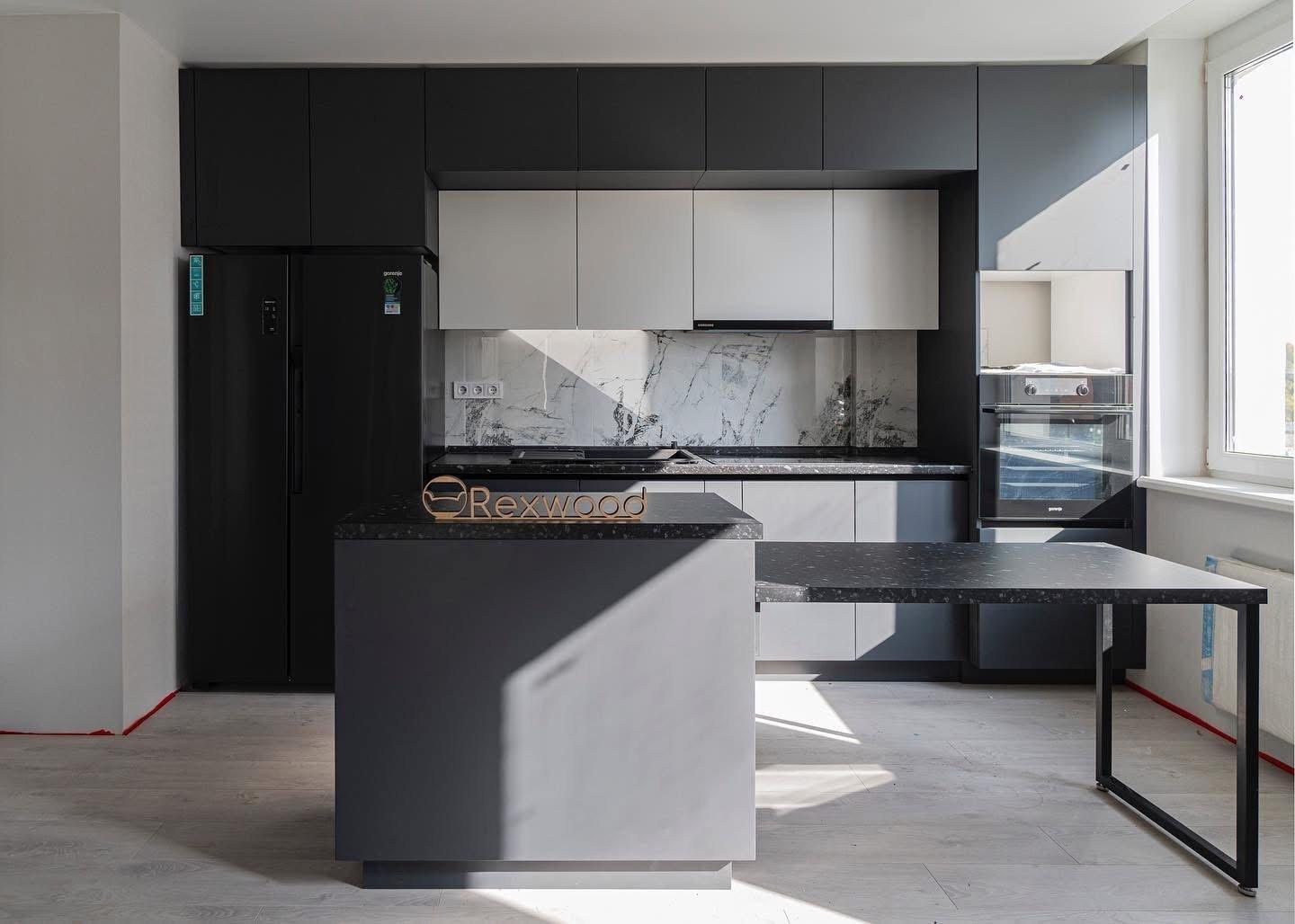 Graphite & Light Grey Kitchen with Island and Integrated Dining Table