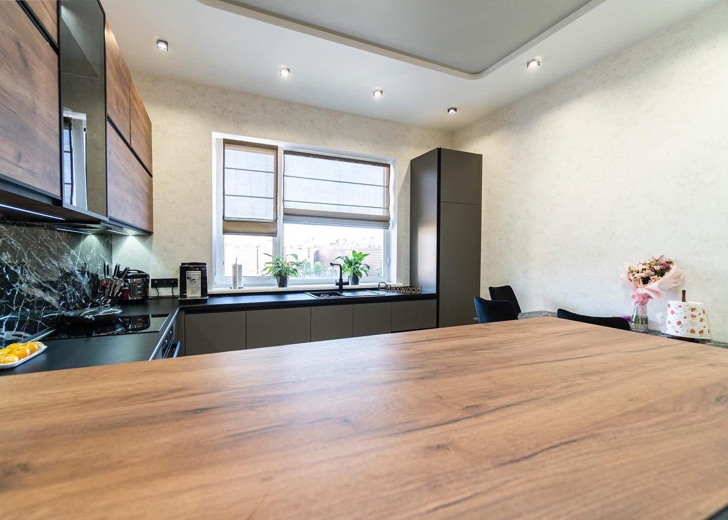 Graphite & Oak Kitchen with Bar — 3