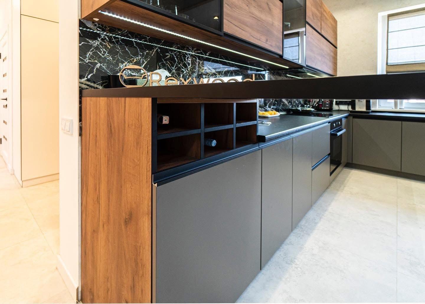 Graphite & Oak Kitchen with Bar — 4
