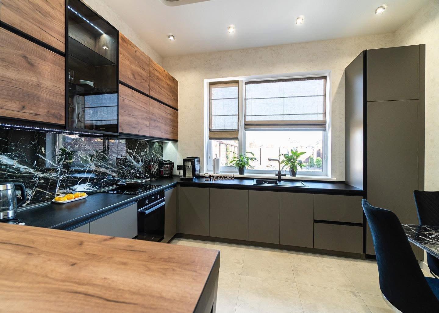 Graphite & Oak Kitchen with Bar — 6