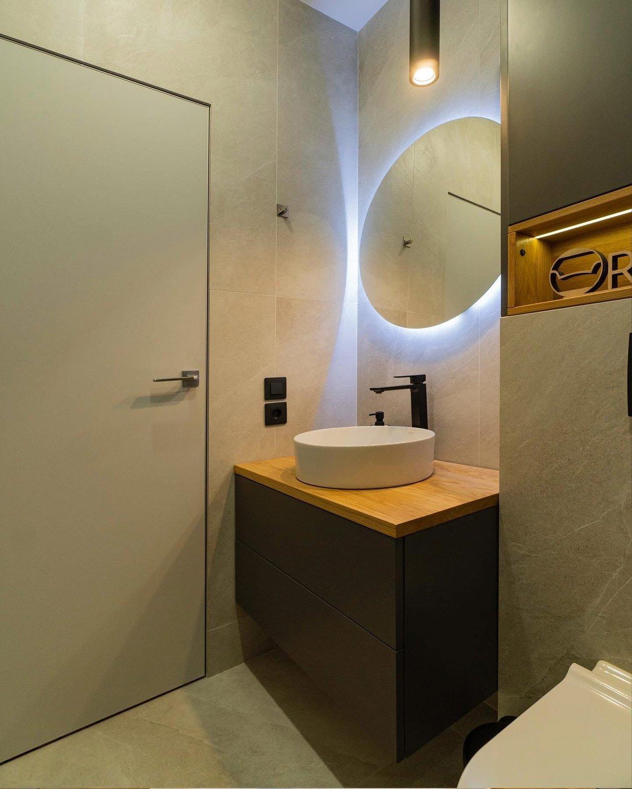 Graphite & Oak Shower Room — 2
