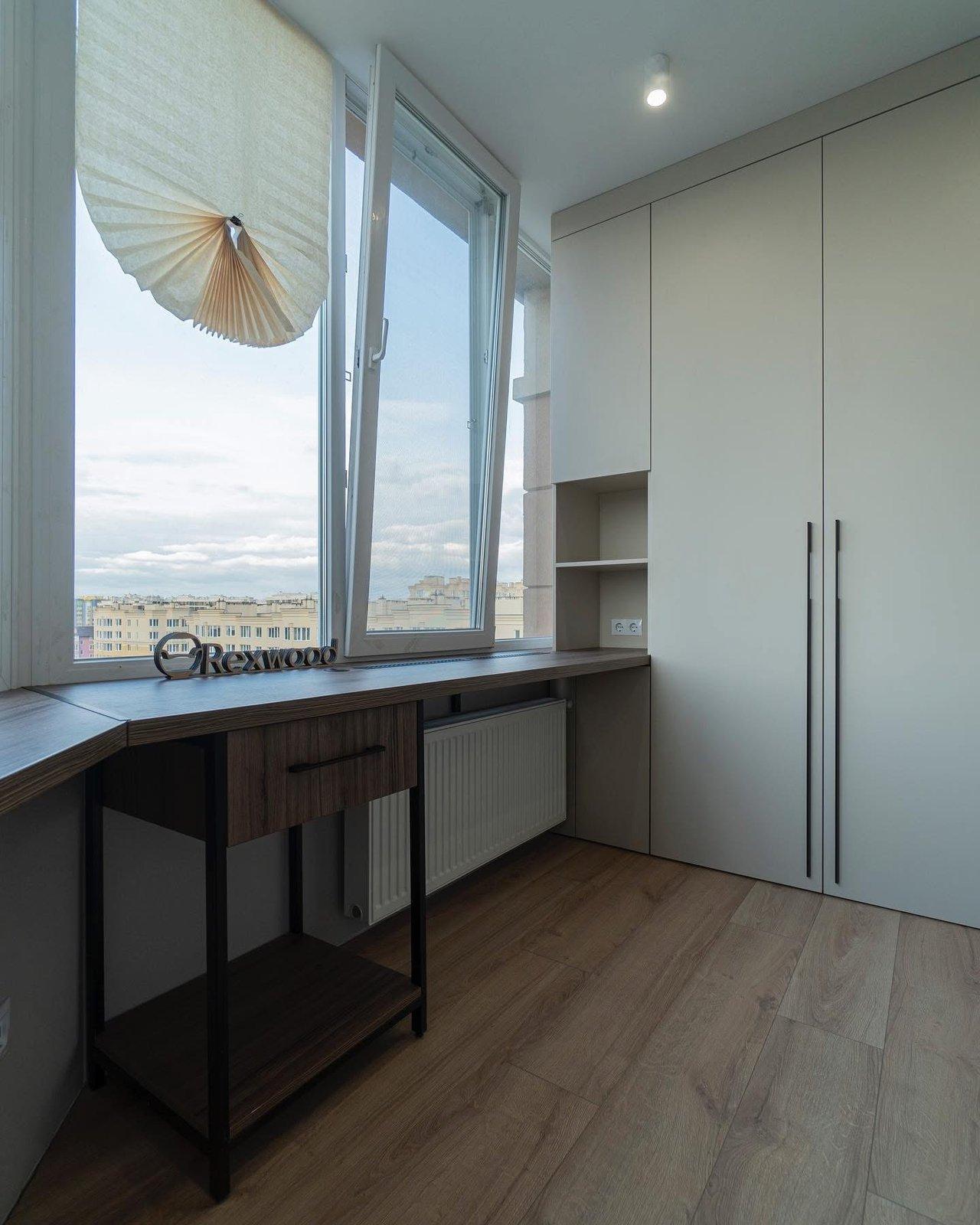 Balcony Study with Window Desk, Handleless Wardrobe & Hidden Storage — 3