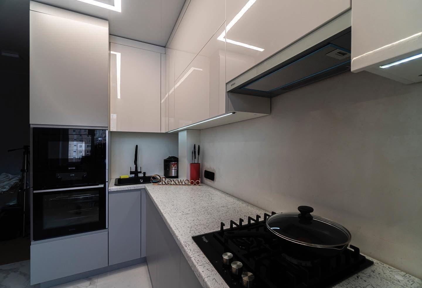 Ivory Gloss & Grey Handleless L-Shaped Kitchen — 3