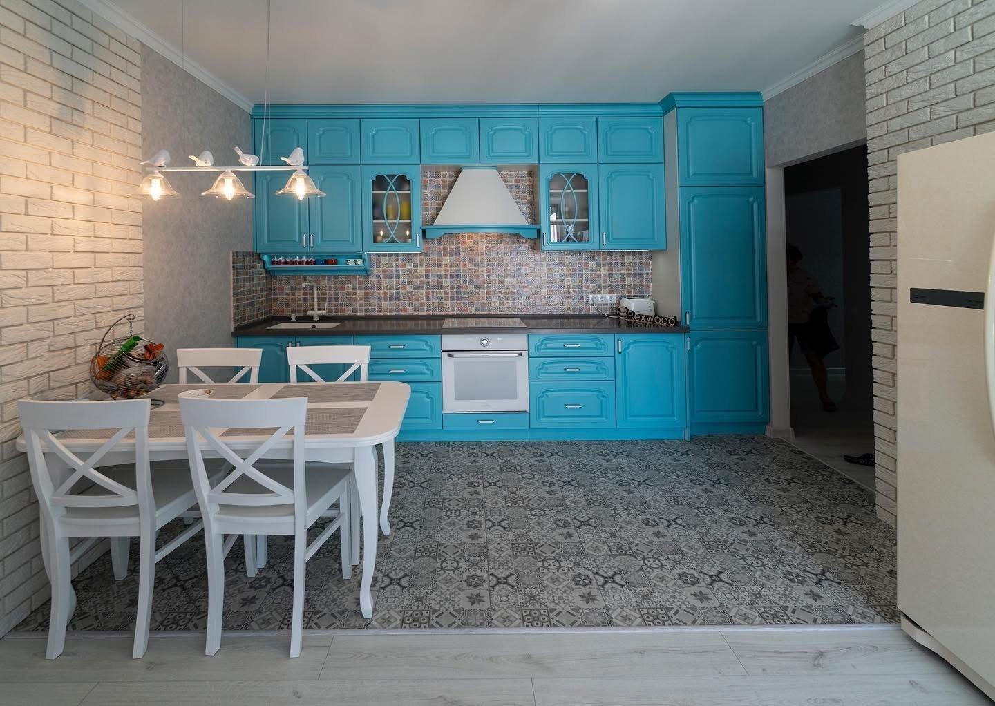 Turquoise Classic Kitchen with Glazed Display Cabinets — 3