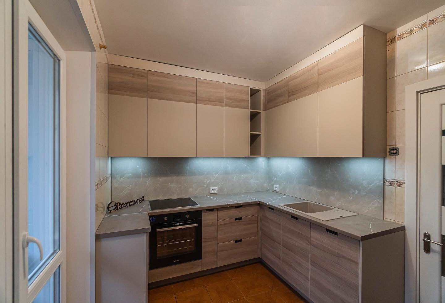 Beige & Woodgrain U-Shaped Kitchen with Grey Marble-Effect Worktop