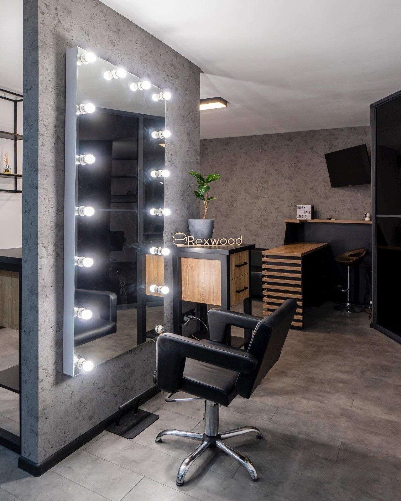 Black & Oak Hair Studio with Slatted Reception Desk