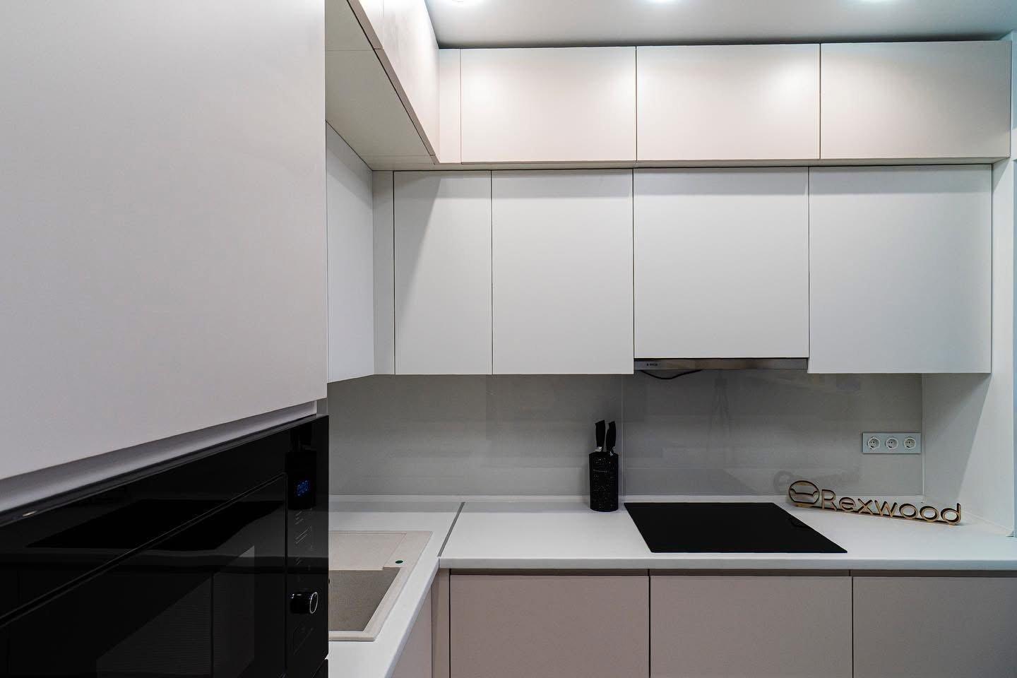 Cashmere & White Handleless L-Shaped Kitchen — 3