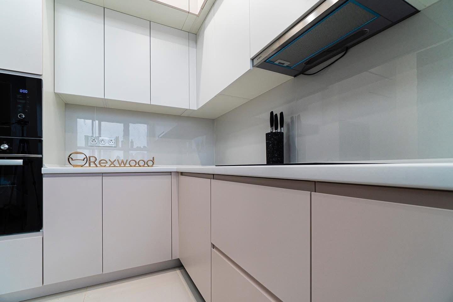 Cashmere & White Handleless L-Shaped Kitchen — 5