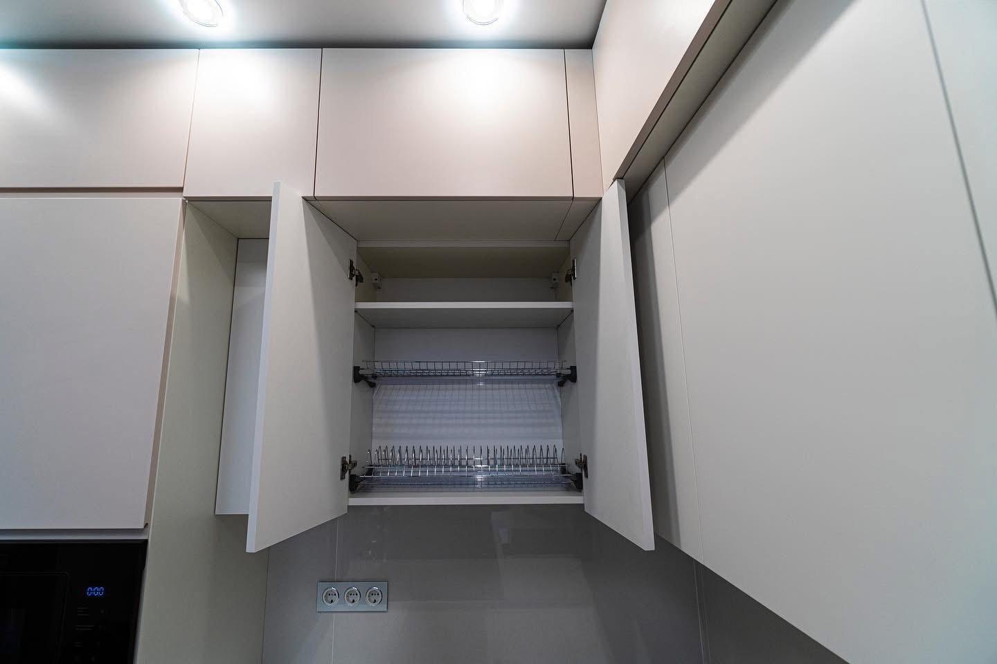 Cashmere & White Handleless L-Shaped Kitchen — 6
