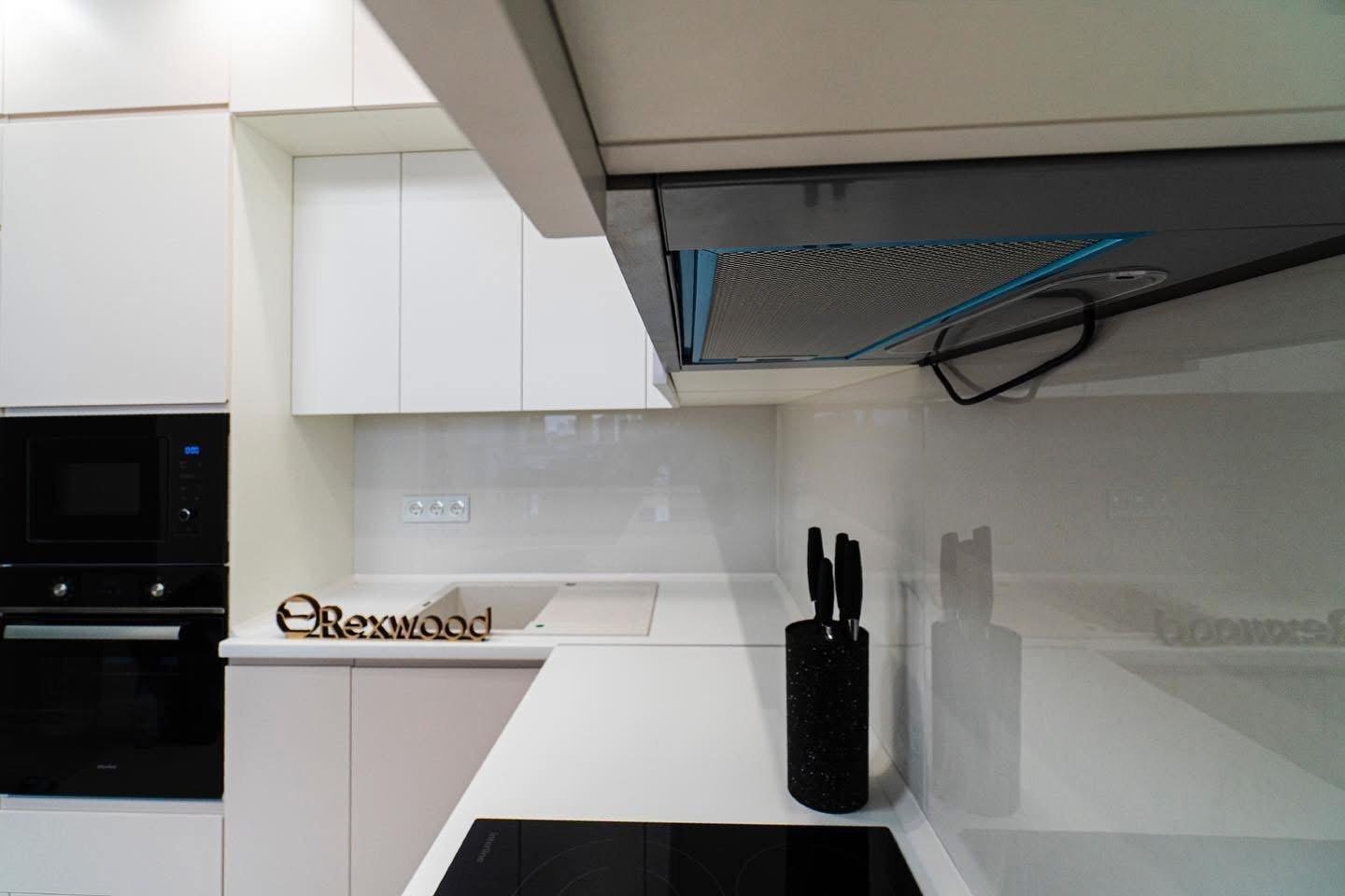 Cashmere & White Handleless L-Shaped Kitchen — 8