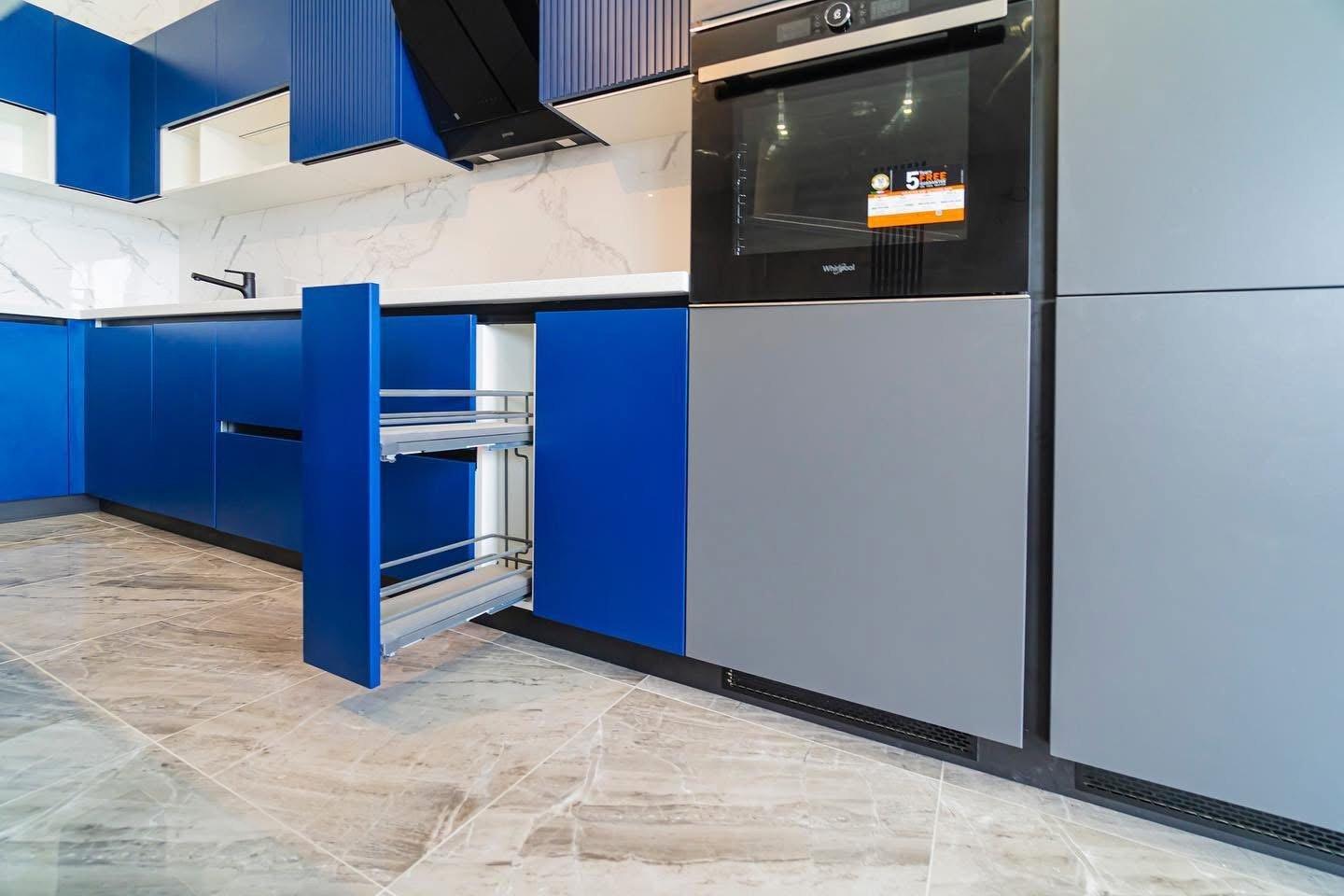 Cobalt & Graphite Kitchen with Fluted Island — 6