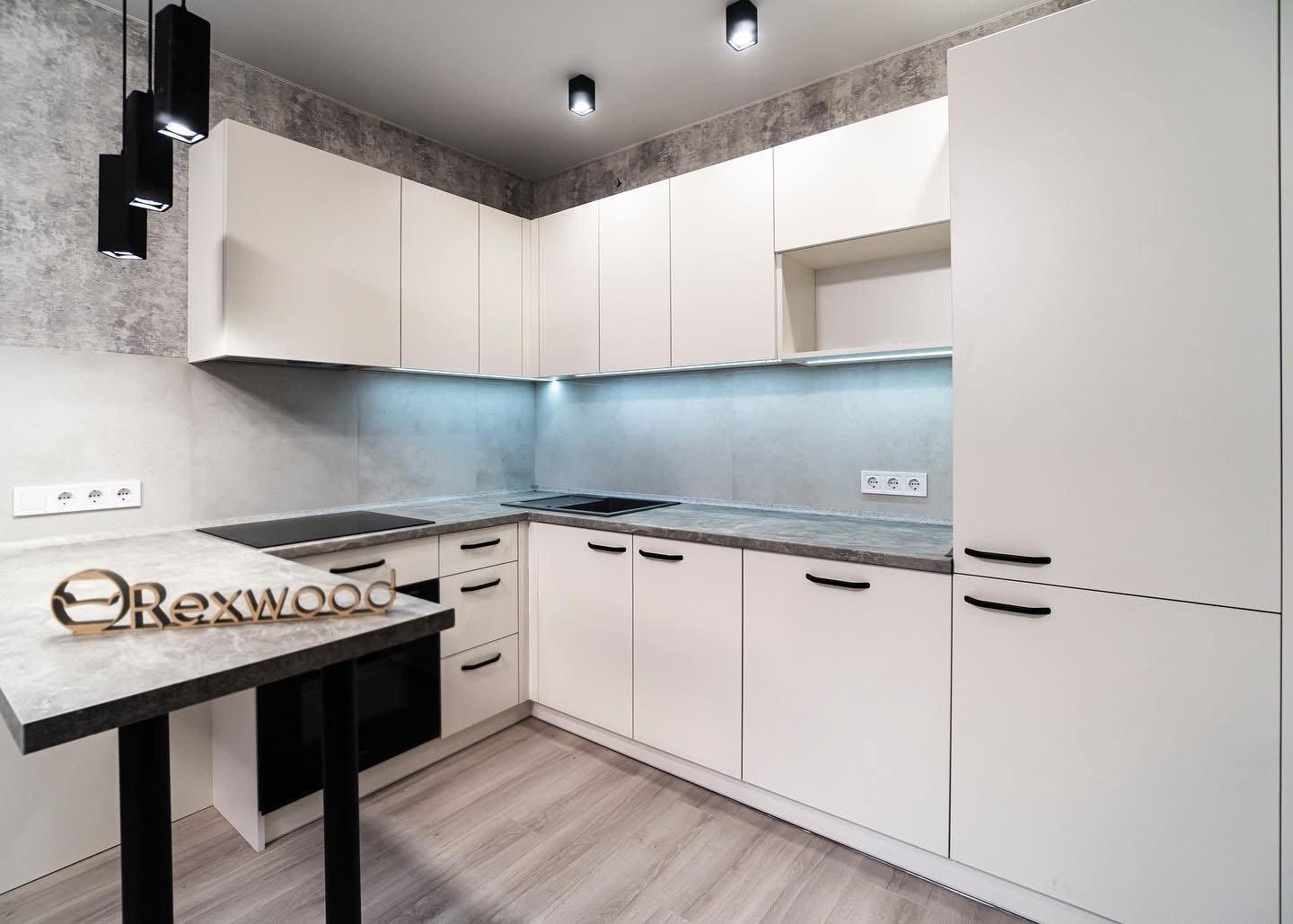 Cream U-Shaped Kitchen with Concrete-Effect Breakfast Bar — 3