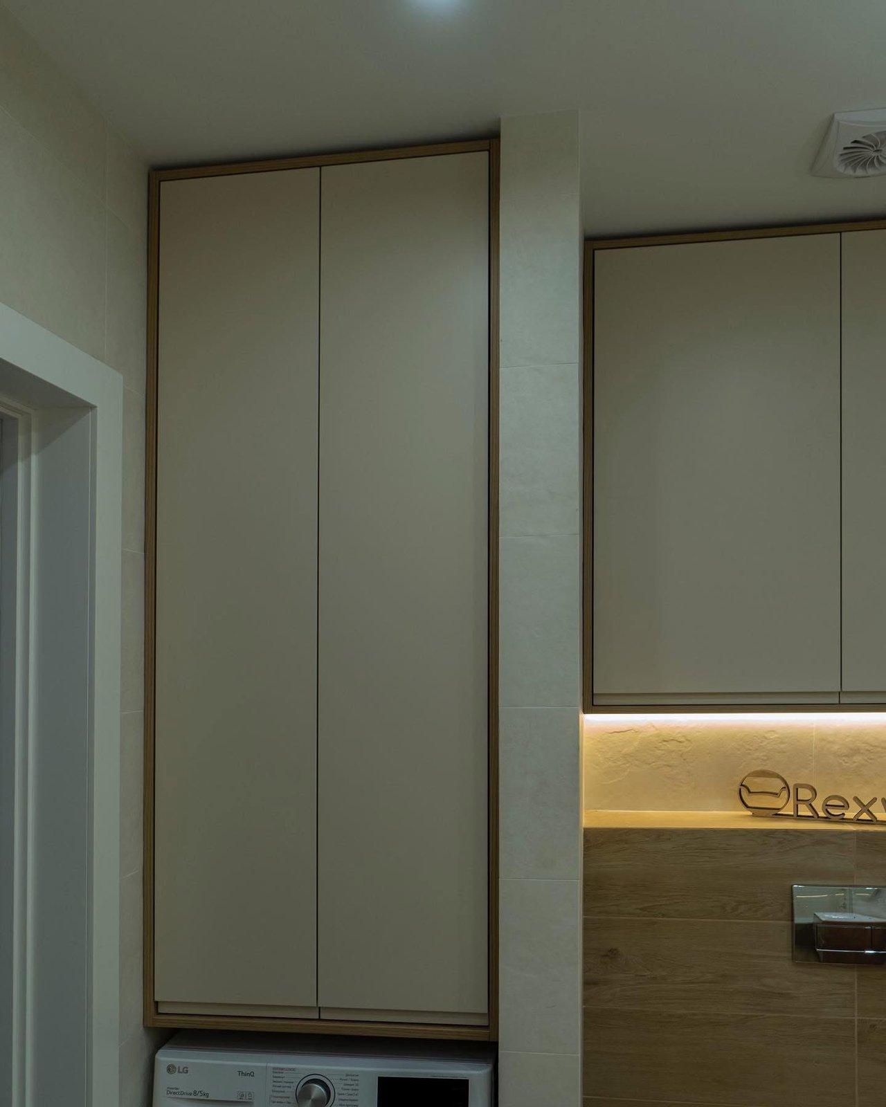 Cream & Oak Bathroom with Concealed Storage — 2