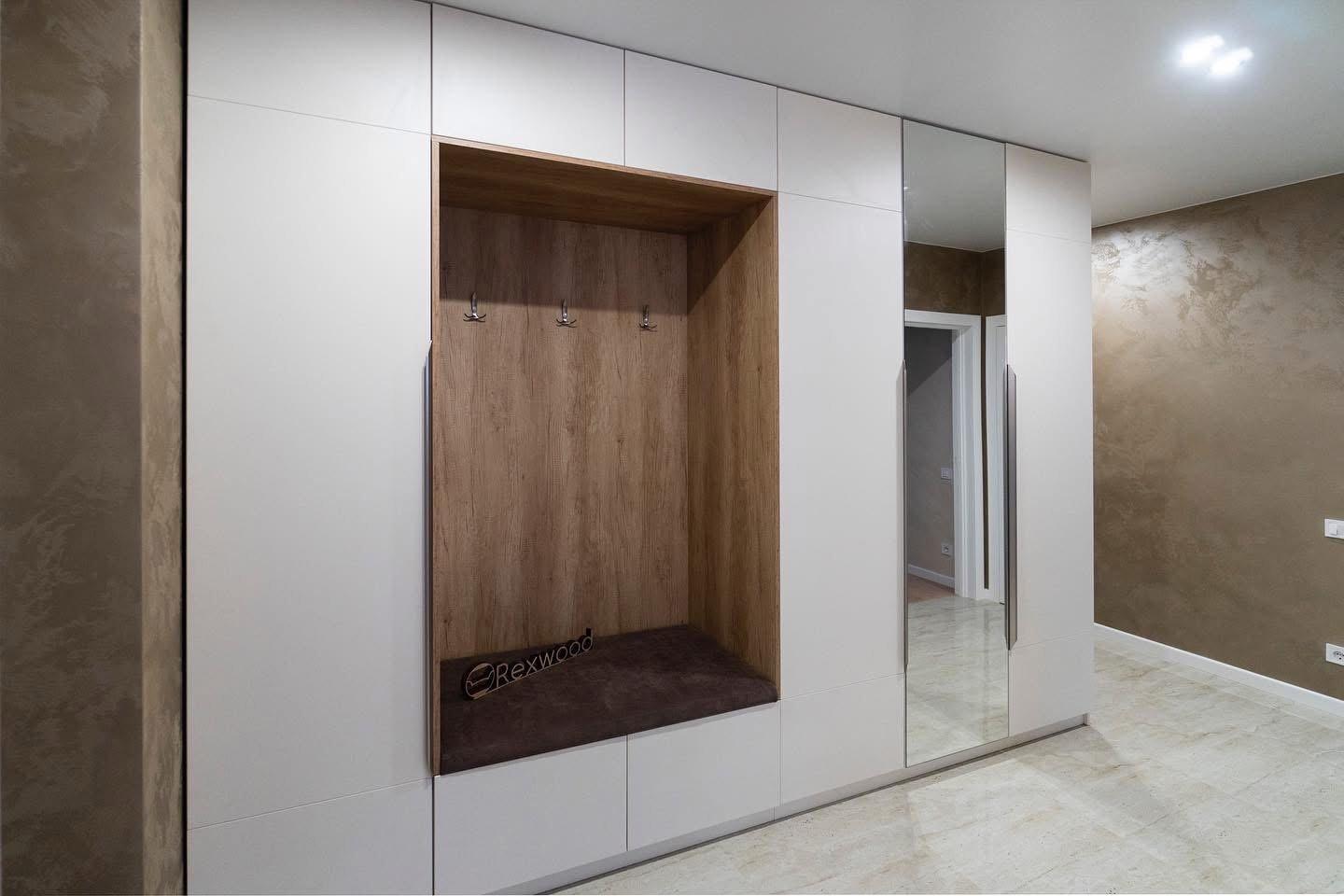 Cream Entryway Wardrobe with Oak Seating Niche