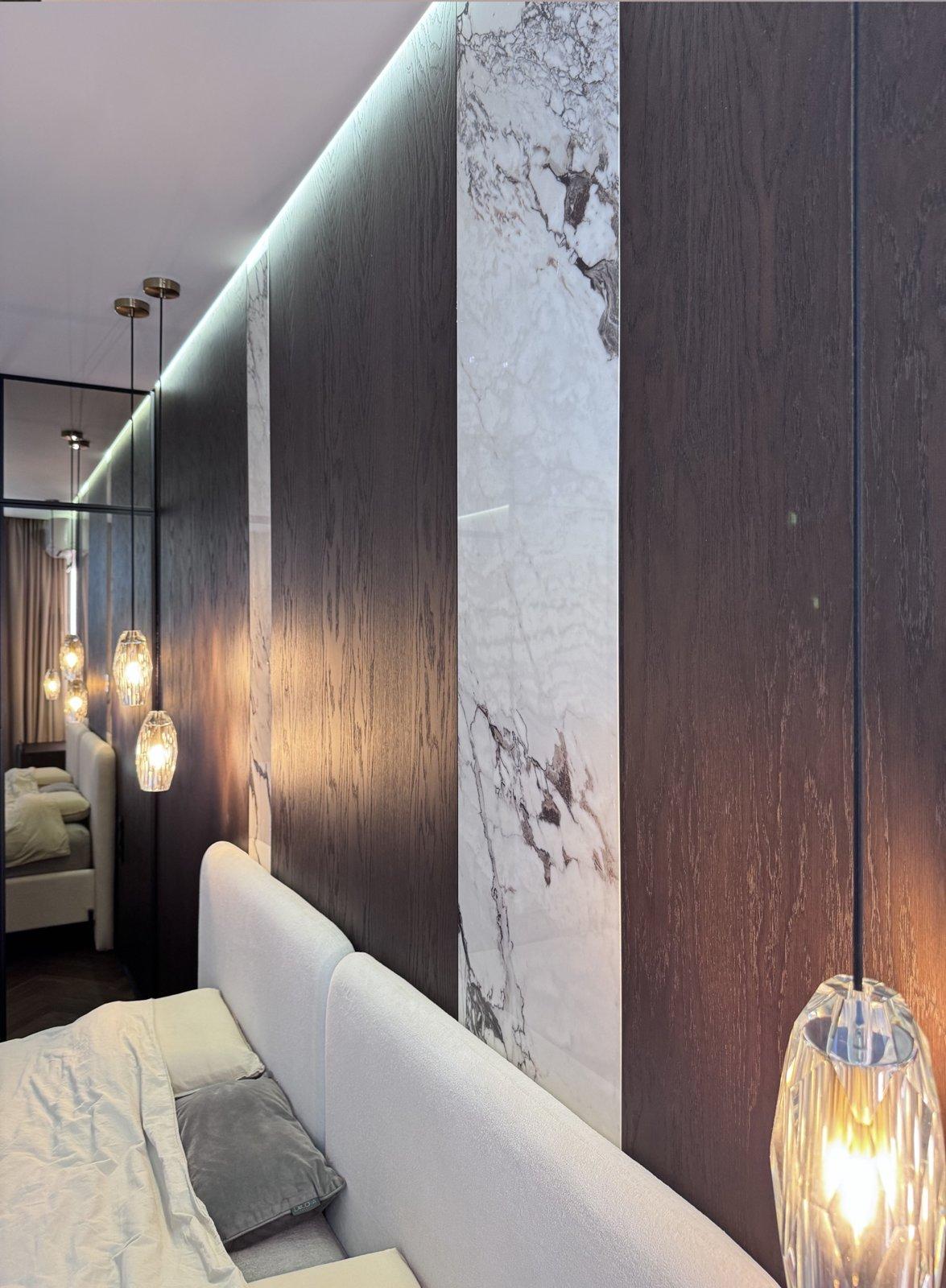 Slaapkamer in donker eiken en marmer — 9