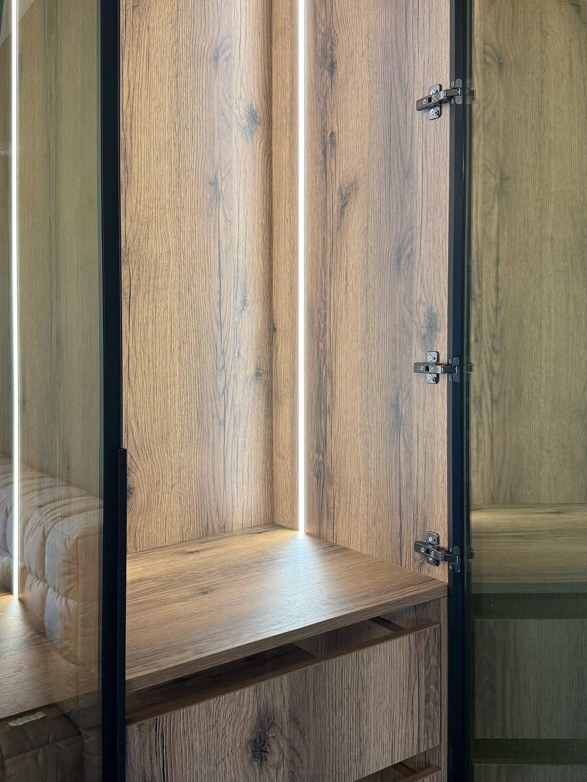 Glass Wardrobe with Lighting — 4