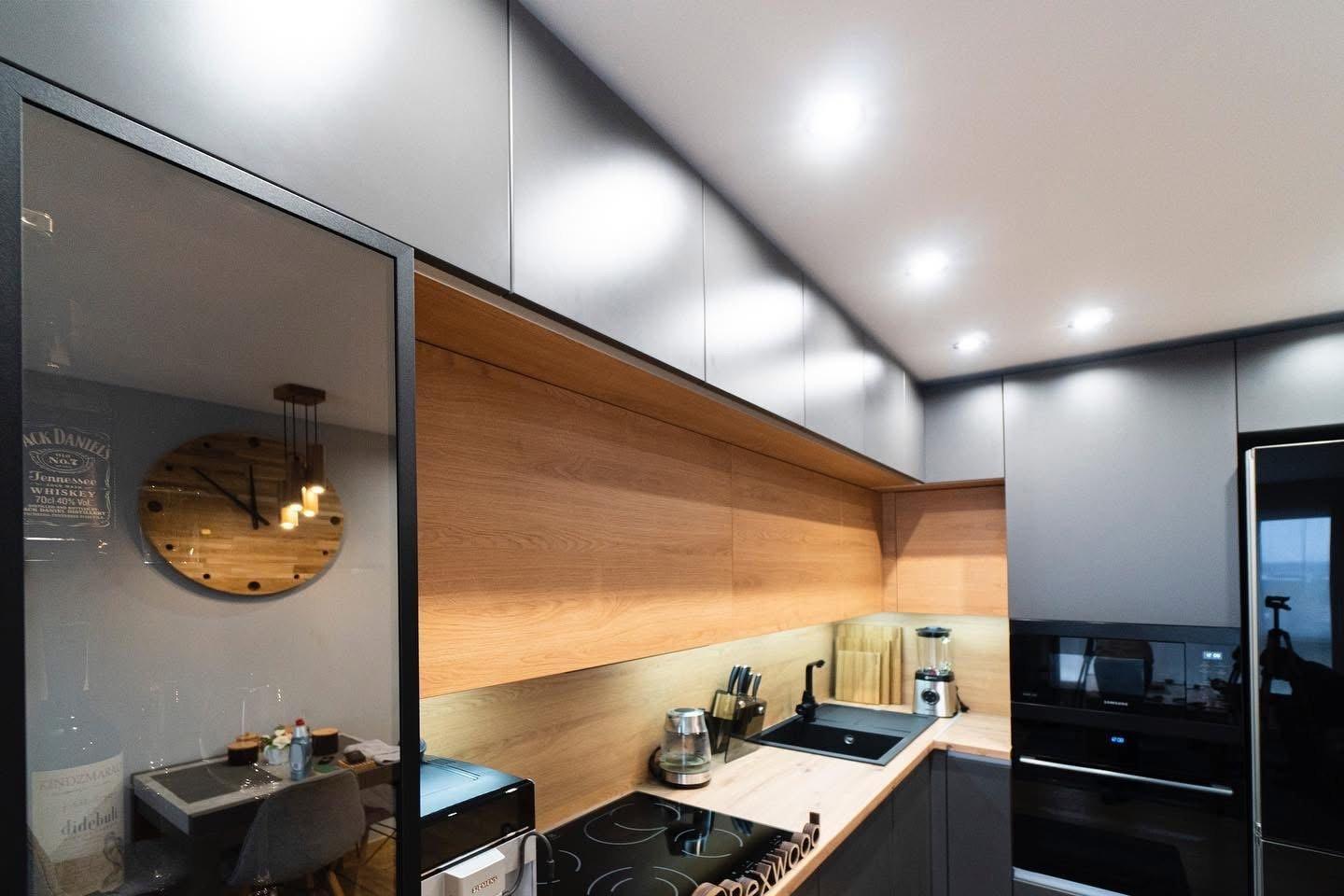 Graphite & Oak Kitchen with Smoked Glass Vitrine — 4