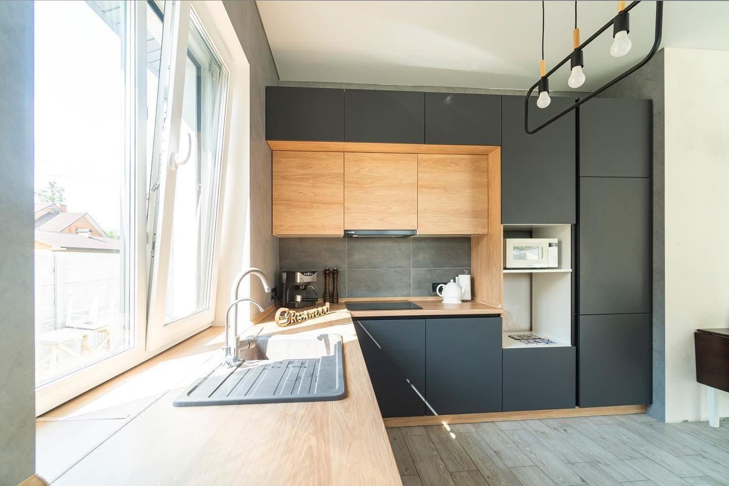 Graphite & Oak L-Shaped Kitchen — 3