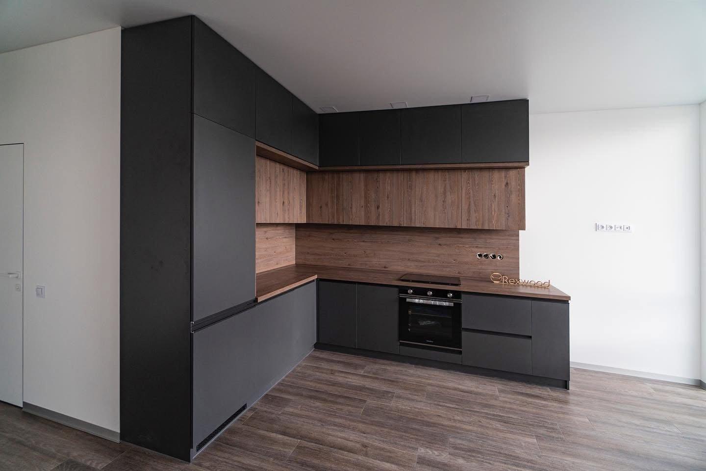 Graphite & Smoked Oak Ceiling-High Kitchen