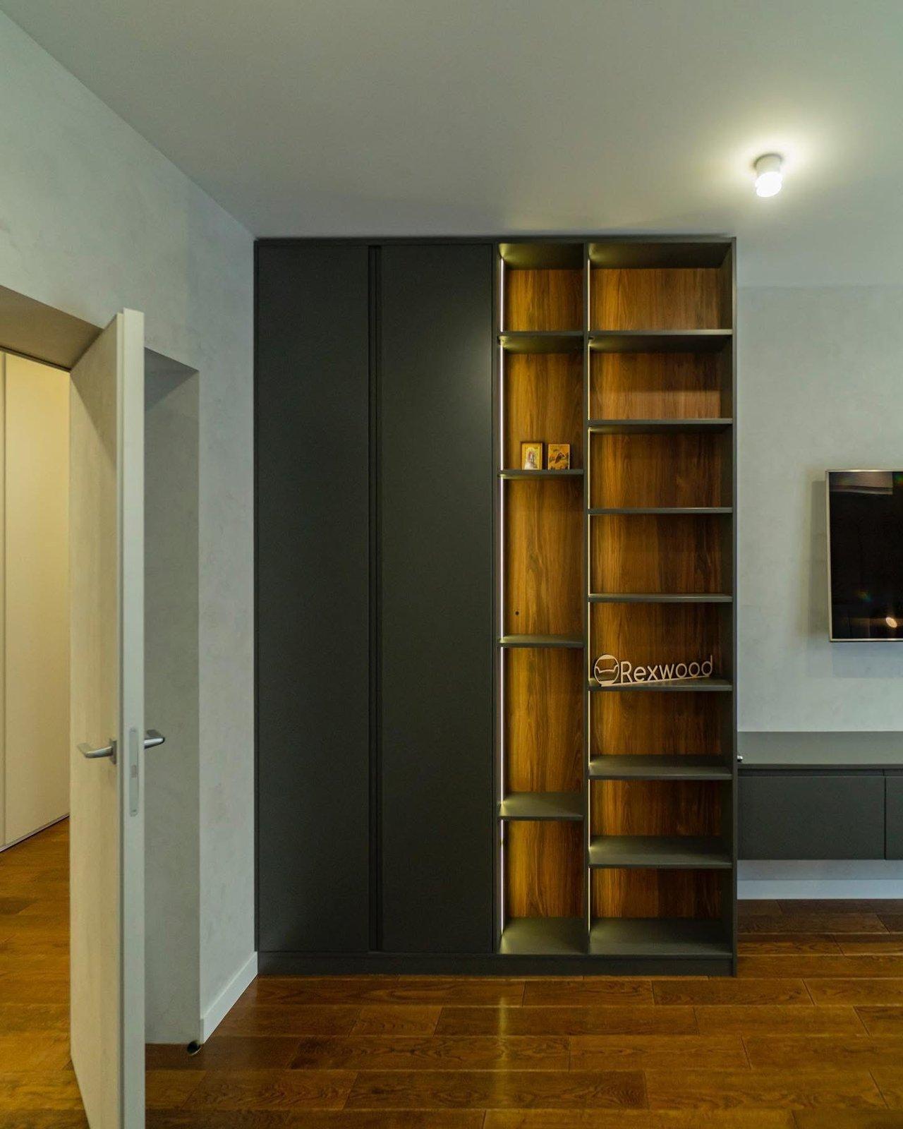 Schlafzimmer in Nussbaum und Graphit mit Medienschreibtisch — 8