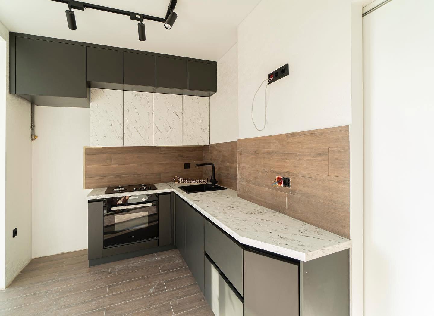 Graphite & White Marble-Effect L-Shaped Kitchen — 2