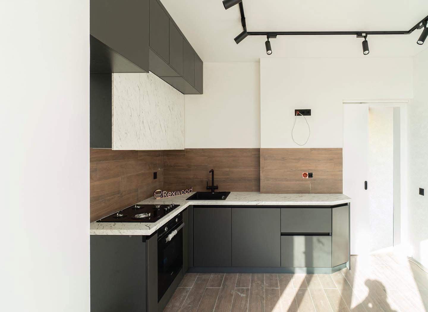 Graphite & White Marble-Effect L-Shaped Kitchen — 3
