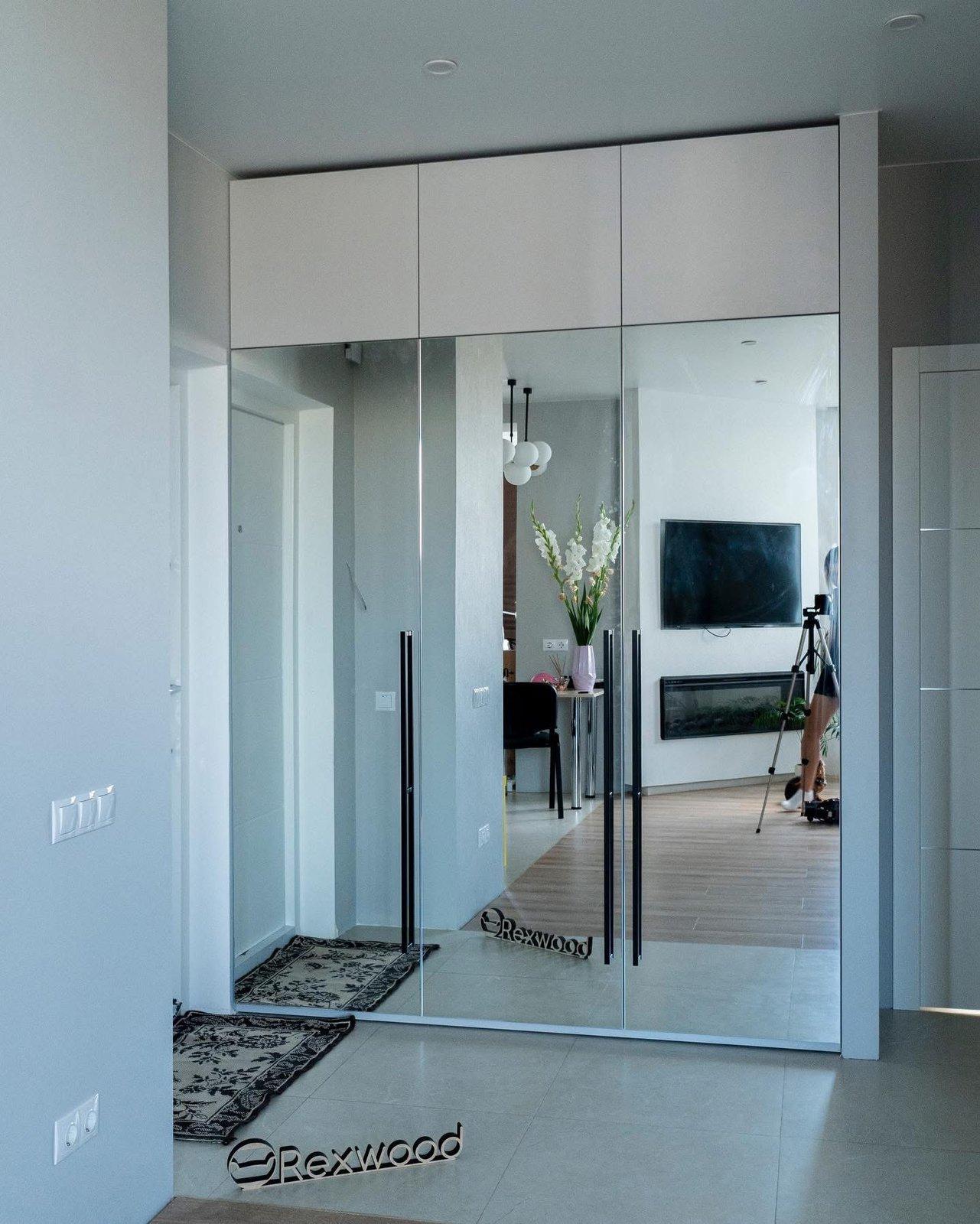 Greige Entryway Wardrobes with Mirror Doors — 2