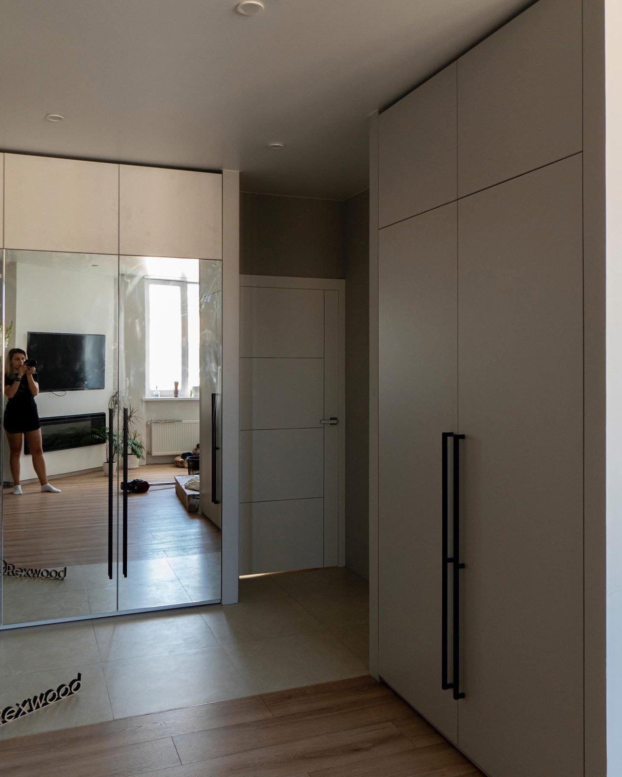 Greige Entryway Wardrobes with Mirror Doors — 3