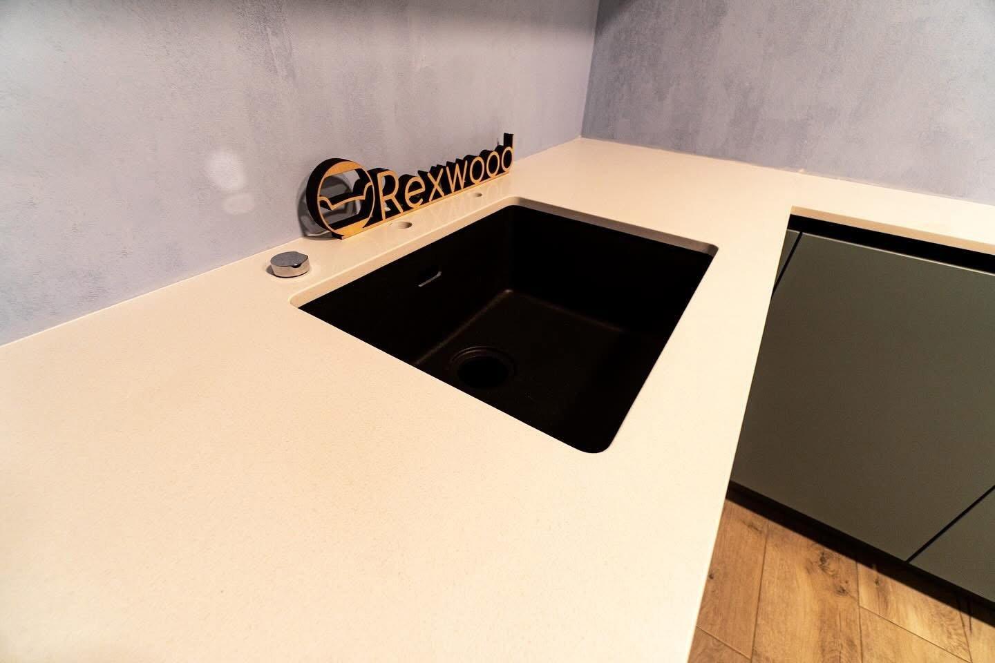 Two-Tone Sage Handleless Kitchen — 5
