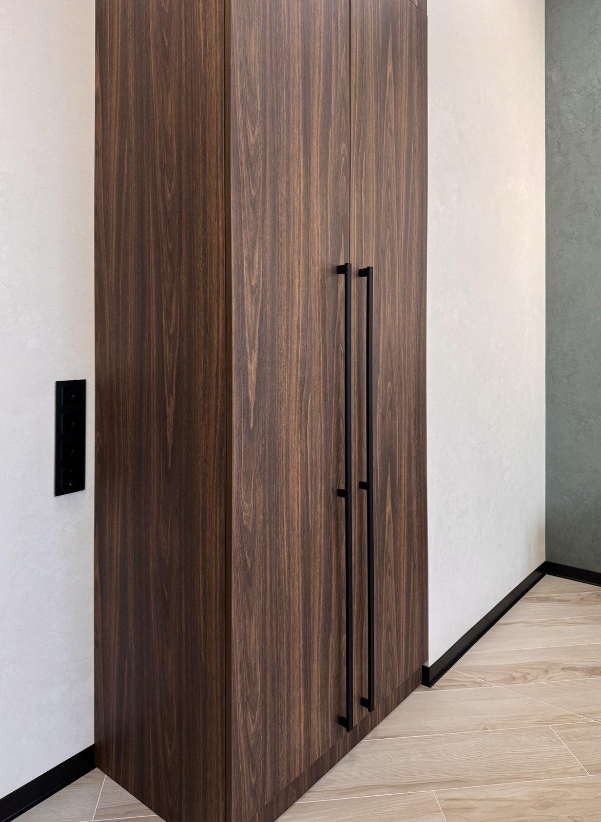 Walnut Bedroom with Green Accent Wall — 7
