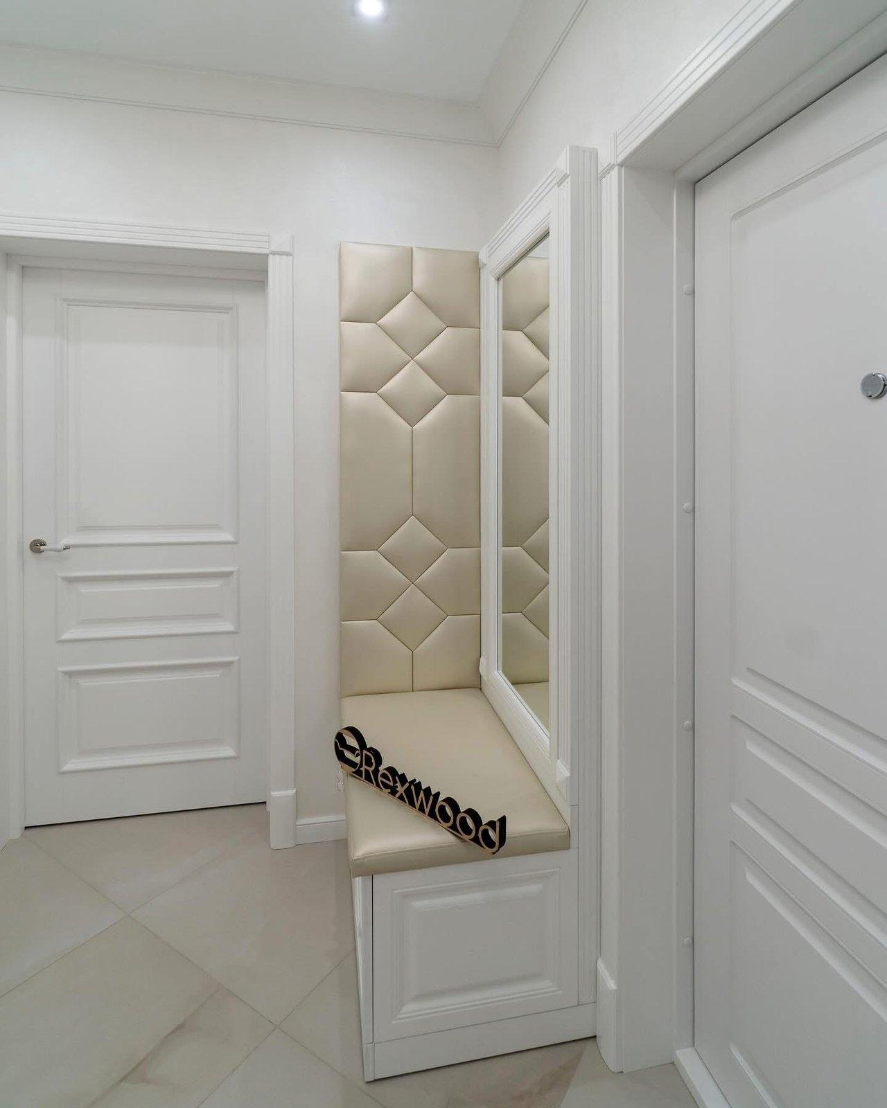 White Entryway with Diamond Panelling — 3