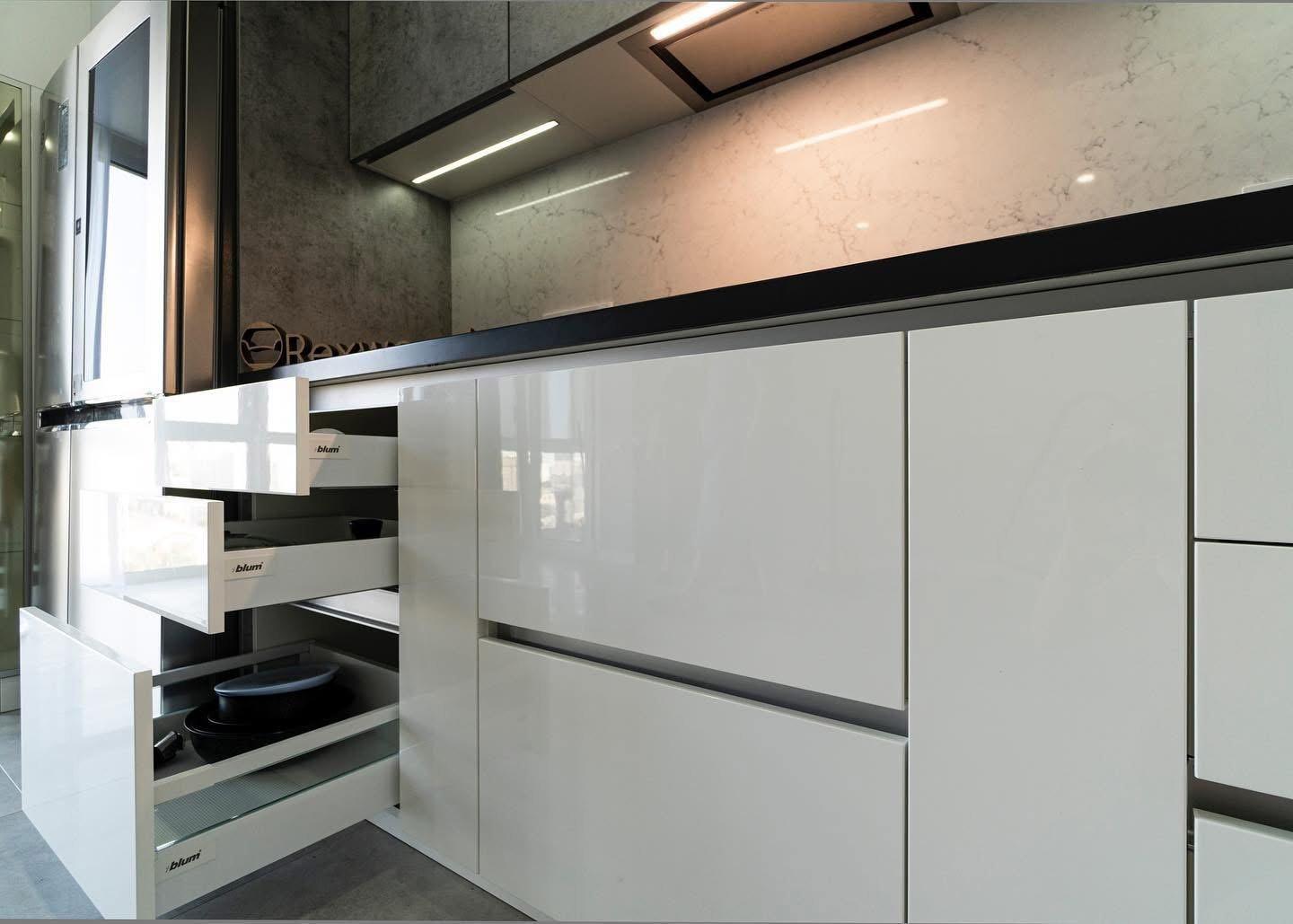 White Gloss & Concrete L-Shaped Kitchen — 4