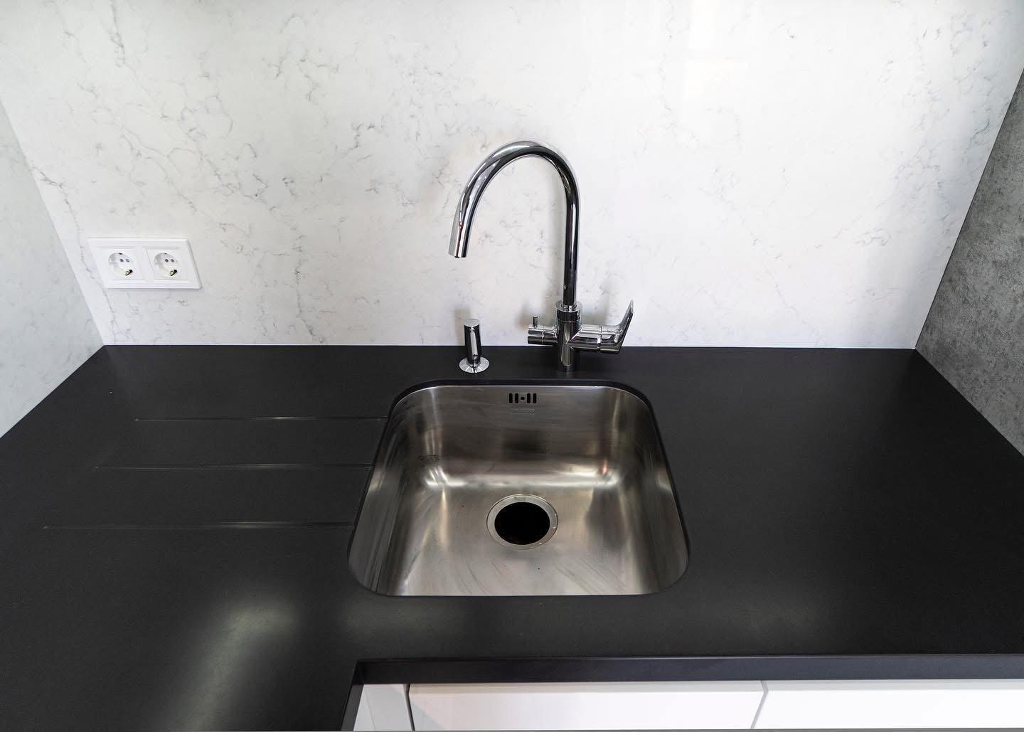 White Gloss & Concrete L-Shaped Kitchen — 5