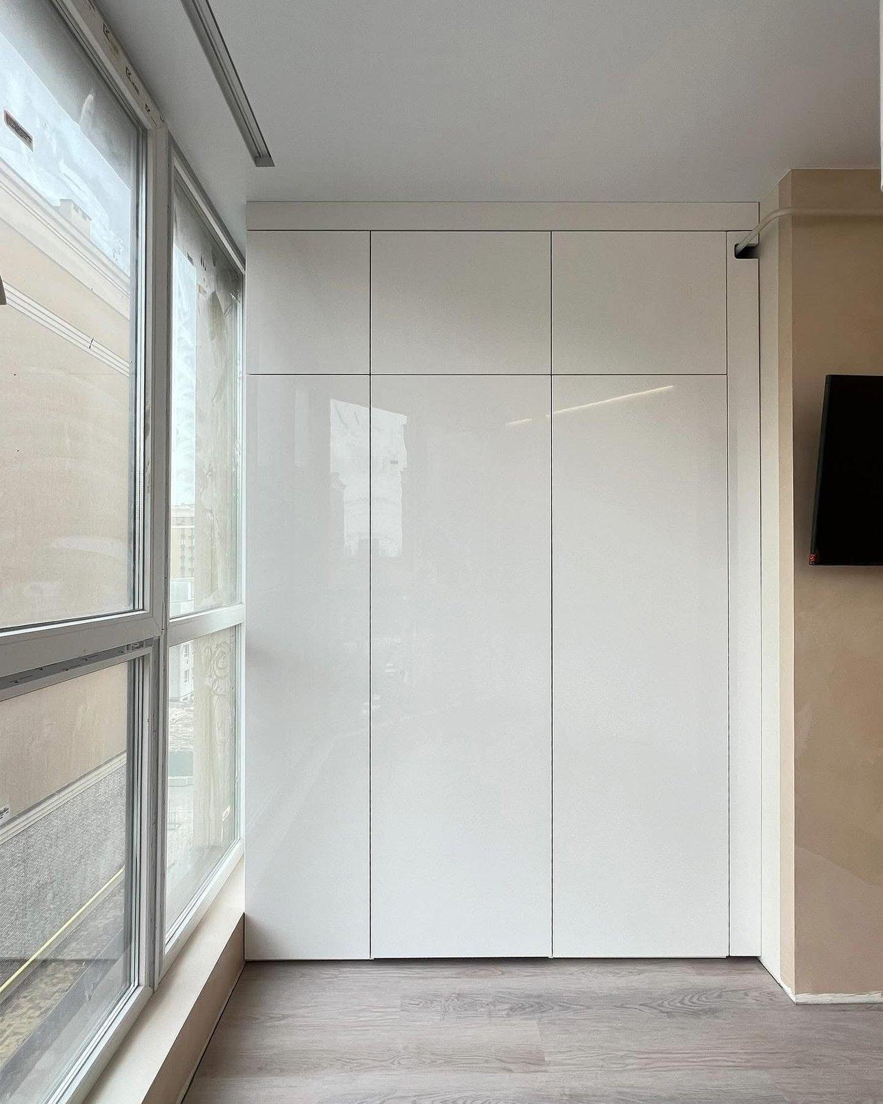 White Gloss Loggia Wardrobe