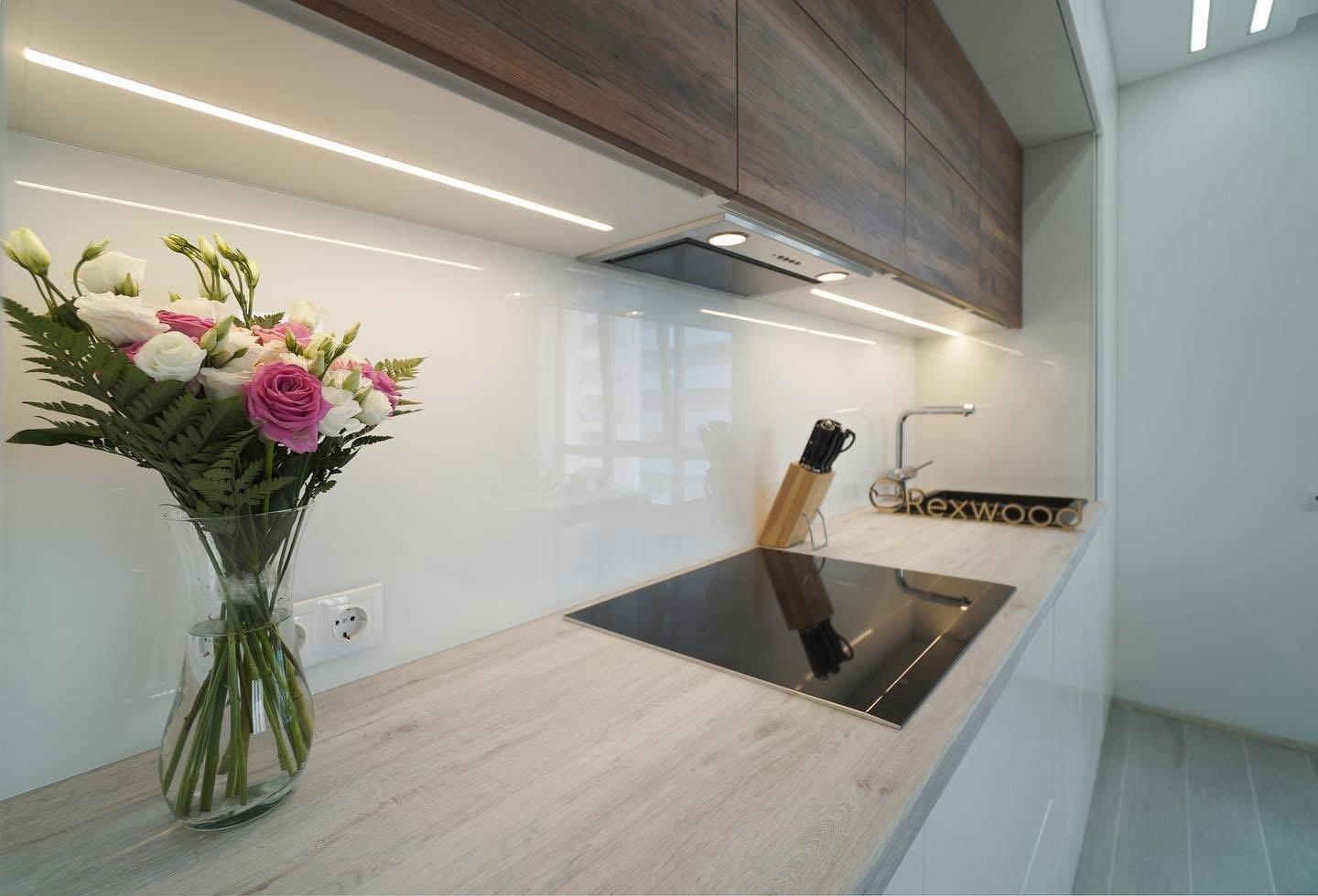 White Gloss Single-Wall Kitchen with Walnut Wall Units — 5