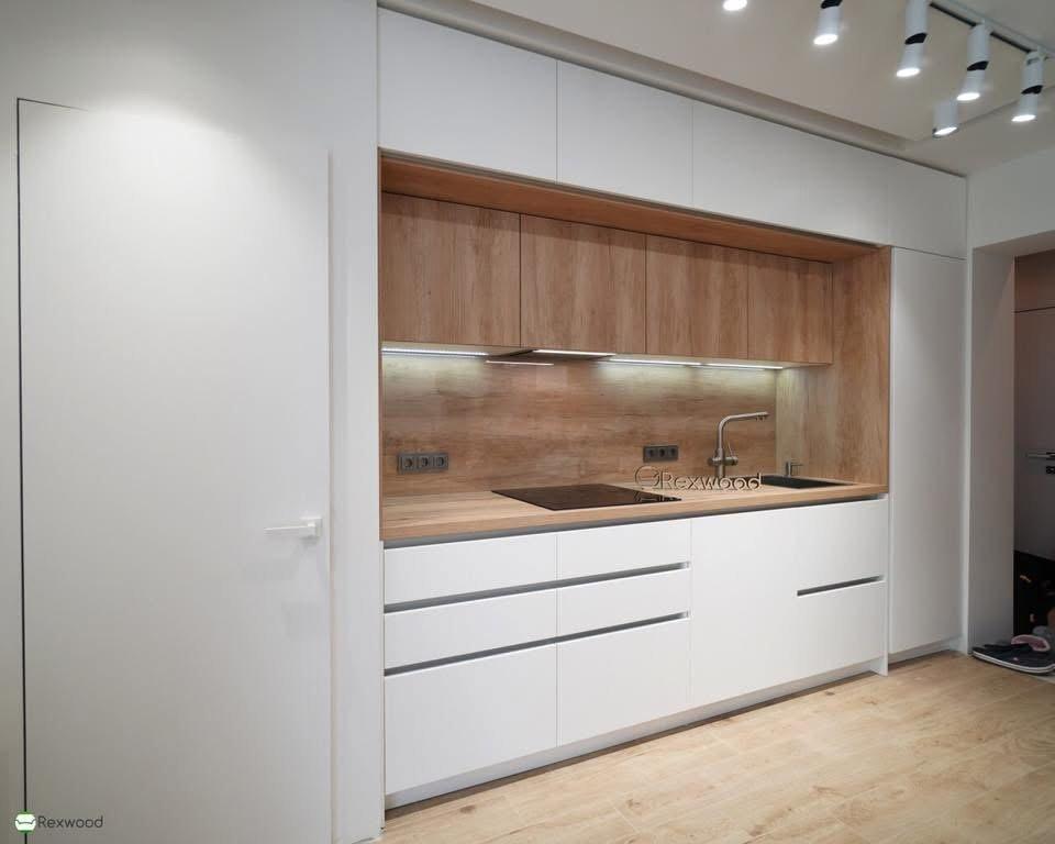 White Handleless Single-Wall Kitchen with Oak Niche