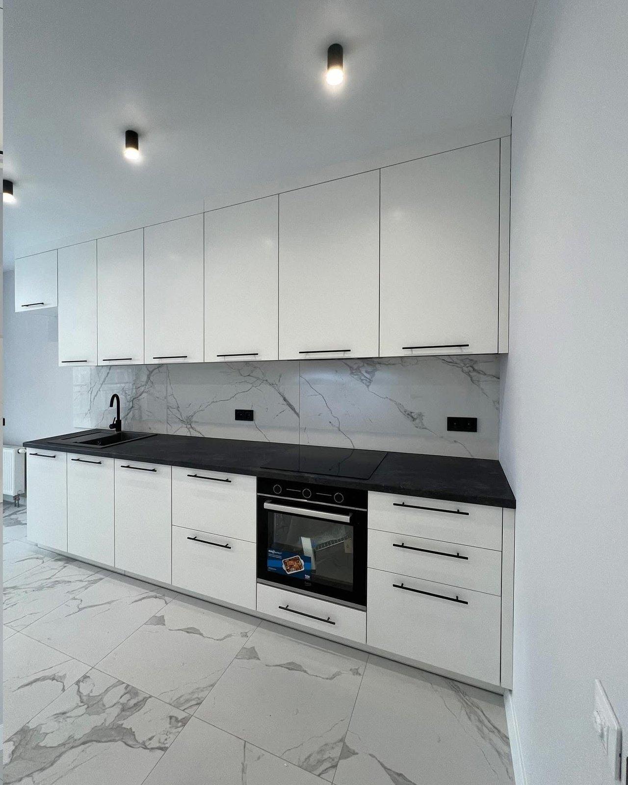 Minimalistische Wohnung in Weiß — 3