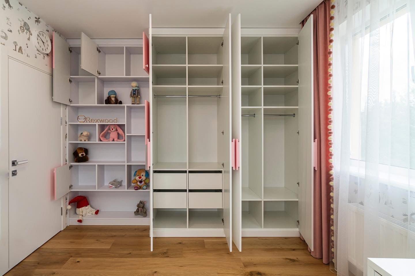 Children's Room Wardrobe with Pink Accents — 3